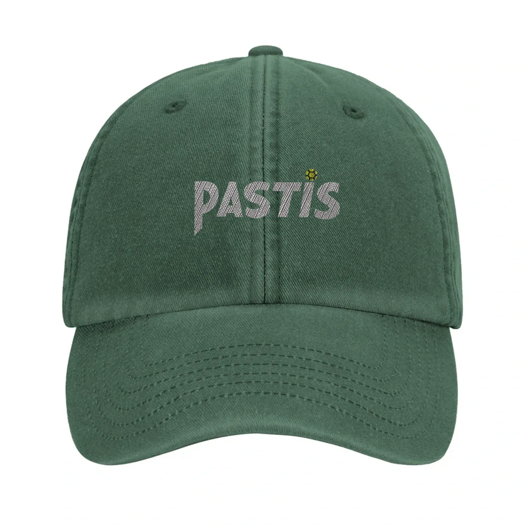 Gorra bordada con el logo 'Pastis Marseille' en un estilo vintage
