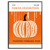 Το έργο Pumpkin Forever της Yayoi Kusama με μια κίτρινη κολοκύθα και μαύρες κουκίδες