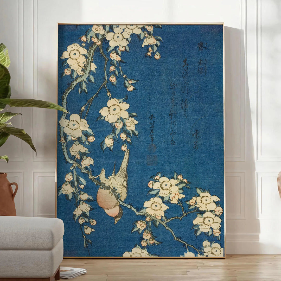 Plakāts ar Hokusai putnu un raudošu ķirsi zilā un brūnā krāsā