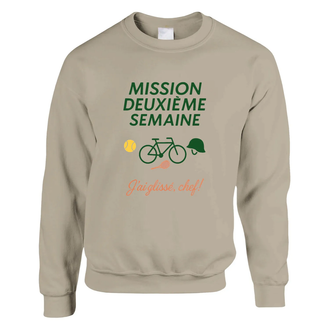 Sweater featuring a graphic print of tennis elements and the text Mission 2ème Semaine