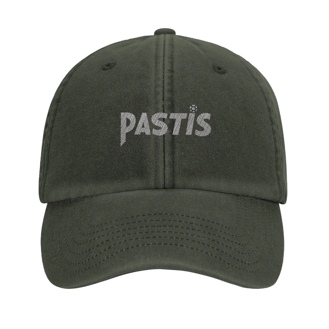 Gorra bordada con el logo de Pastis Marseille en un estilo vintage