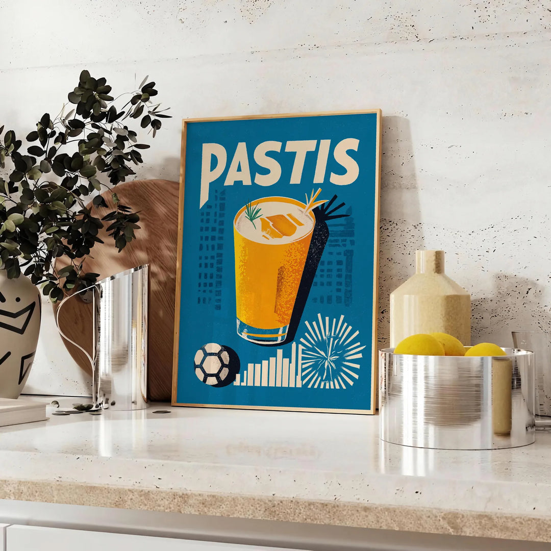 Poster showing a vintage graphic Pastis Marseille cocktail, black and yellow