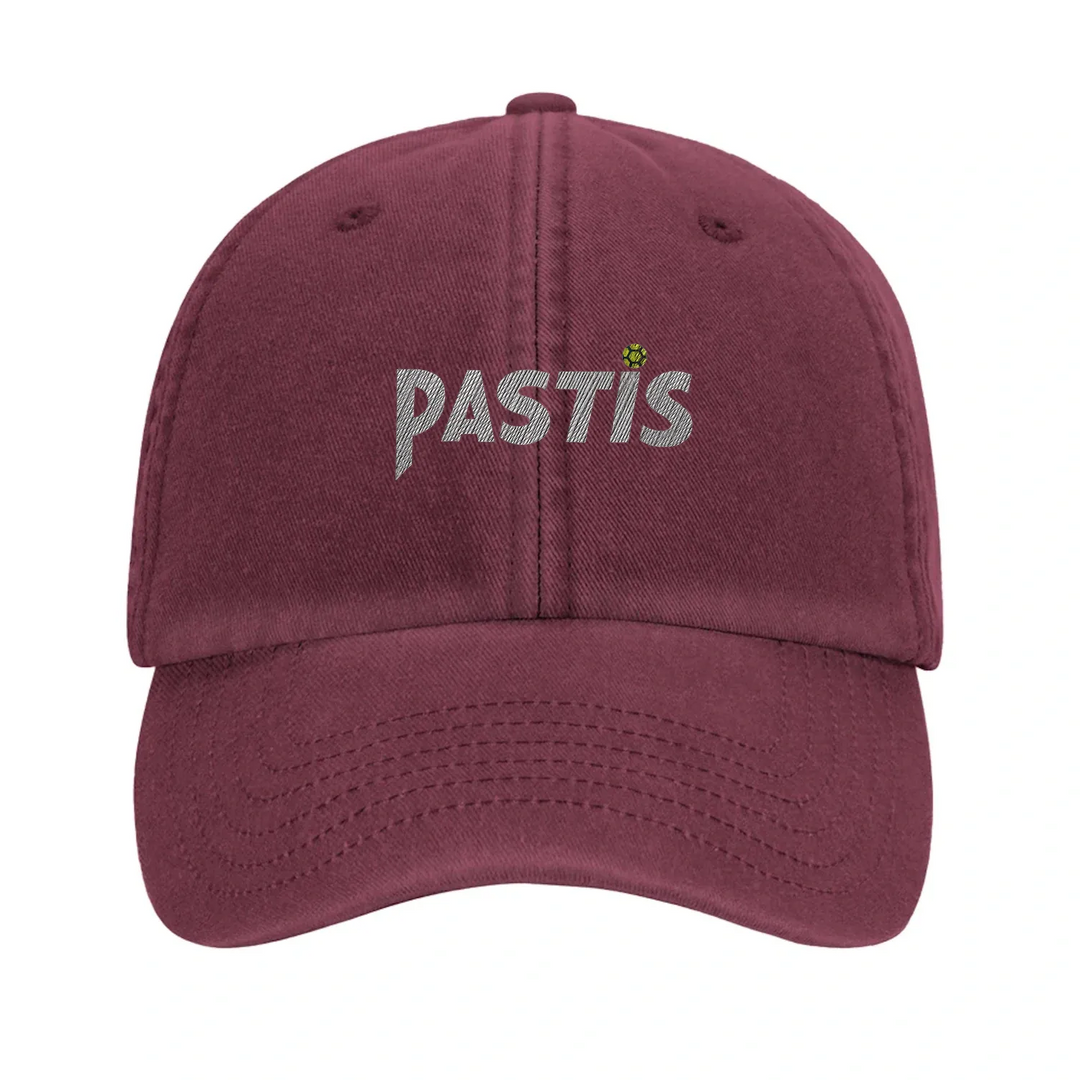 Gorra bordada con el logo 'Pastis Marseille' en un estilo vintage