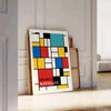 Póster Bauhaus con composición geométrica abstracta en colores primarios vivos - apoyado en un suelo de espiga contra una pared de molduras