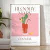 Μια πολύχρωμη απεικόνιση ενός κοκτέιλ Bloody Mary με πράσινες και πορτοκαλί λεπτομέρειες - σε φωτεινό μινιμαλιστικό δωμάτιο με φυτό και πολυθρόνα