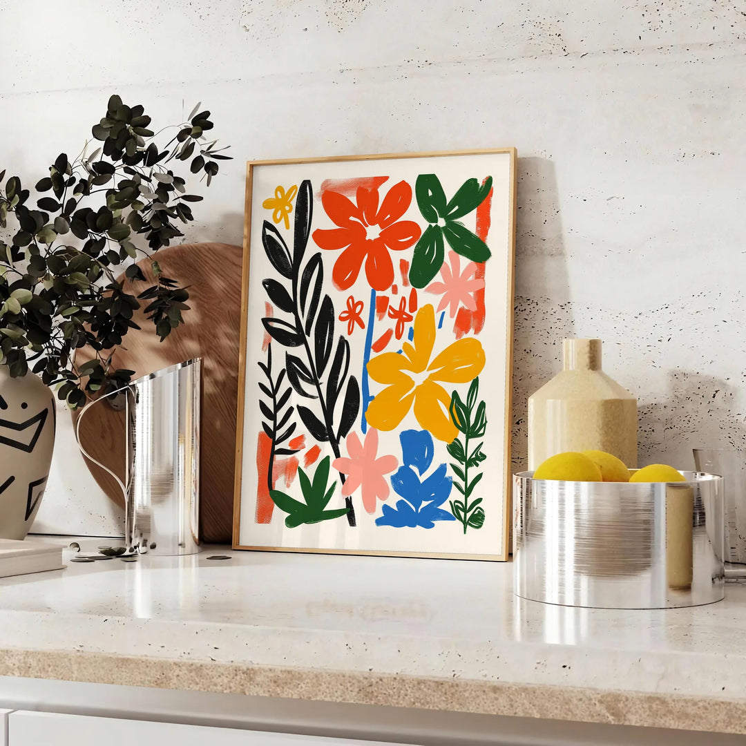 Botanische Illustration mit üppigem grünem Laub und warmen orangefarbenen Akzenten - auf einer Arbeitsplatte mit Eukalyptus und einer Schale Zitronen