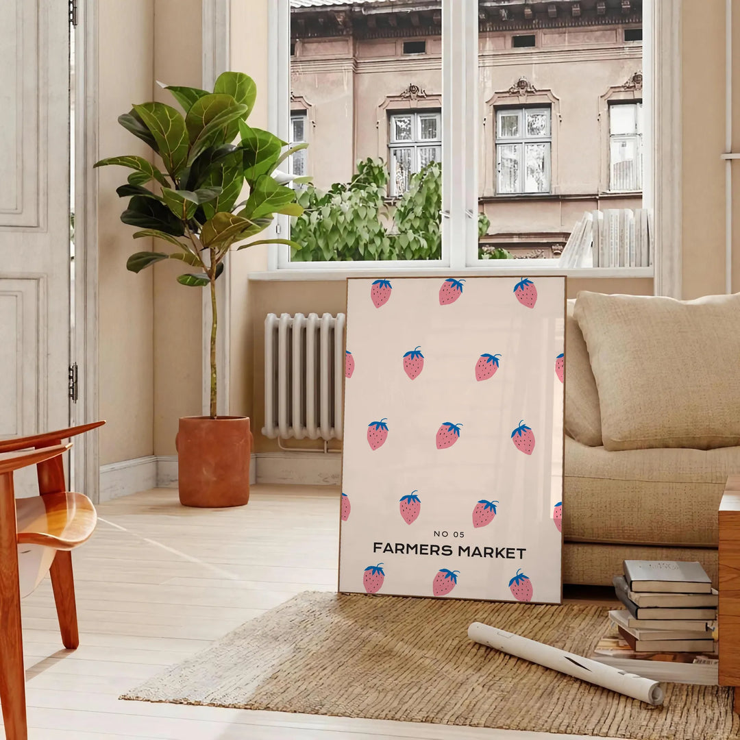 vintage botanische Illustration in Grau- und Blautönen - in einem Pariser Wohnzimmer mit Sofa und einer Geigenfeige