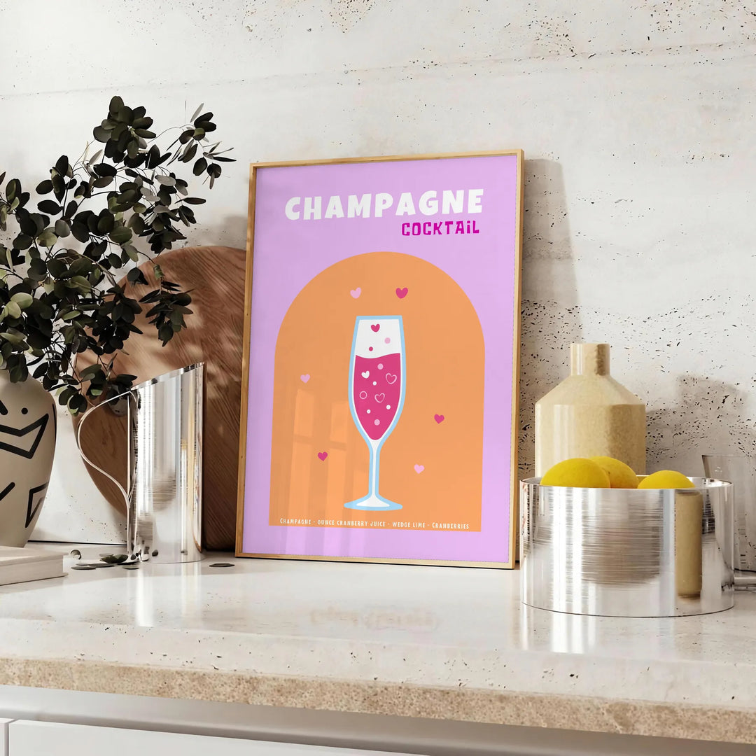 Eine farbenfrohe Illustration von Champagner-Cocktails in Rosa- und Gelbtönen - auf einer Arbeitsplatte mit Eukalyptus und einer Schale Zitronen