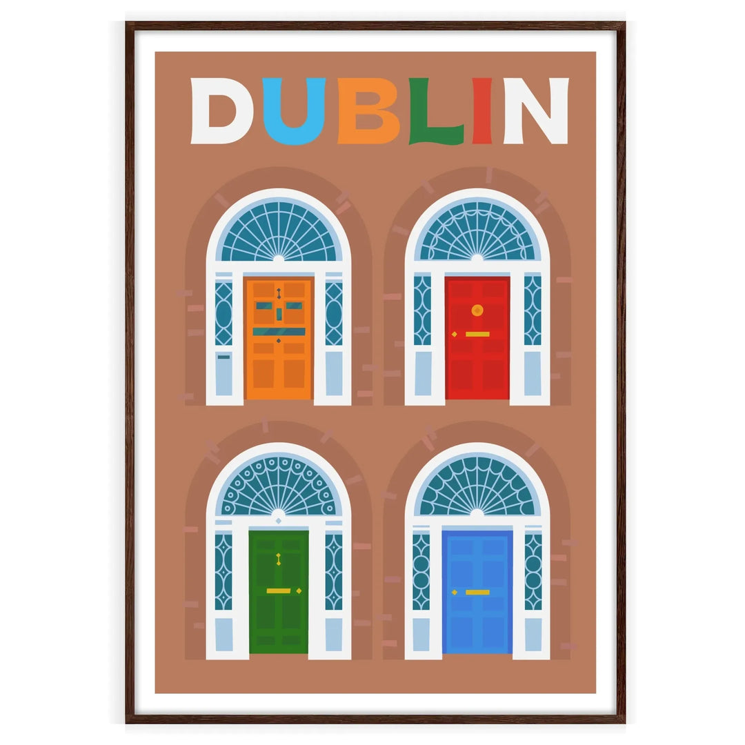 Una ilustración colorida del horizonte de Dublín con tonos verdes y azules - en un marco de nogal
