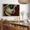 Abstrakte expressionistische Kunst mit kräftigen Schwarz- und Grüntönen - in einem Pariser Wohnzimmer mit Sofa und einer Geigenfeige