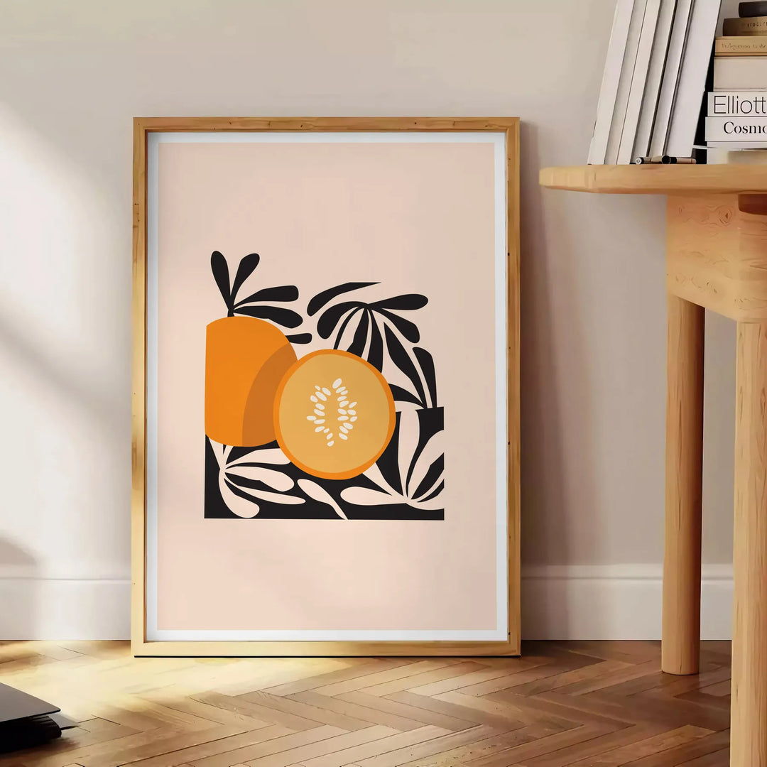 Färgglad fruktillustration med svart bakgrund och orange detaljer - bredvid ett runt sidobord i trä med böcker