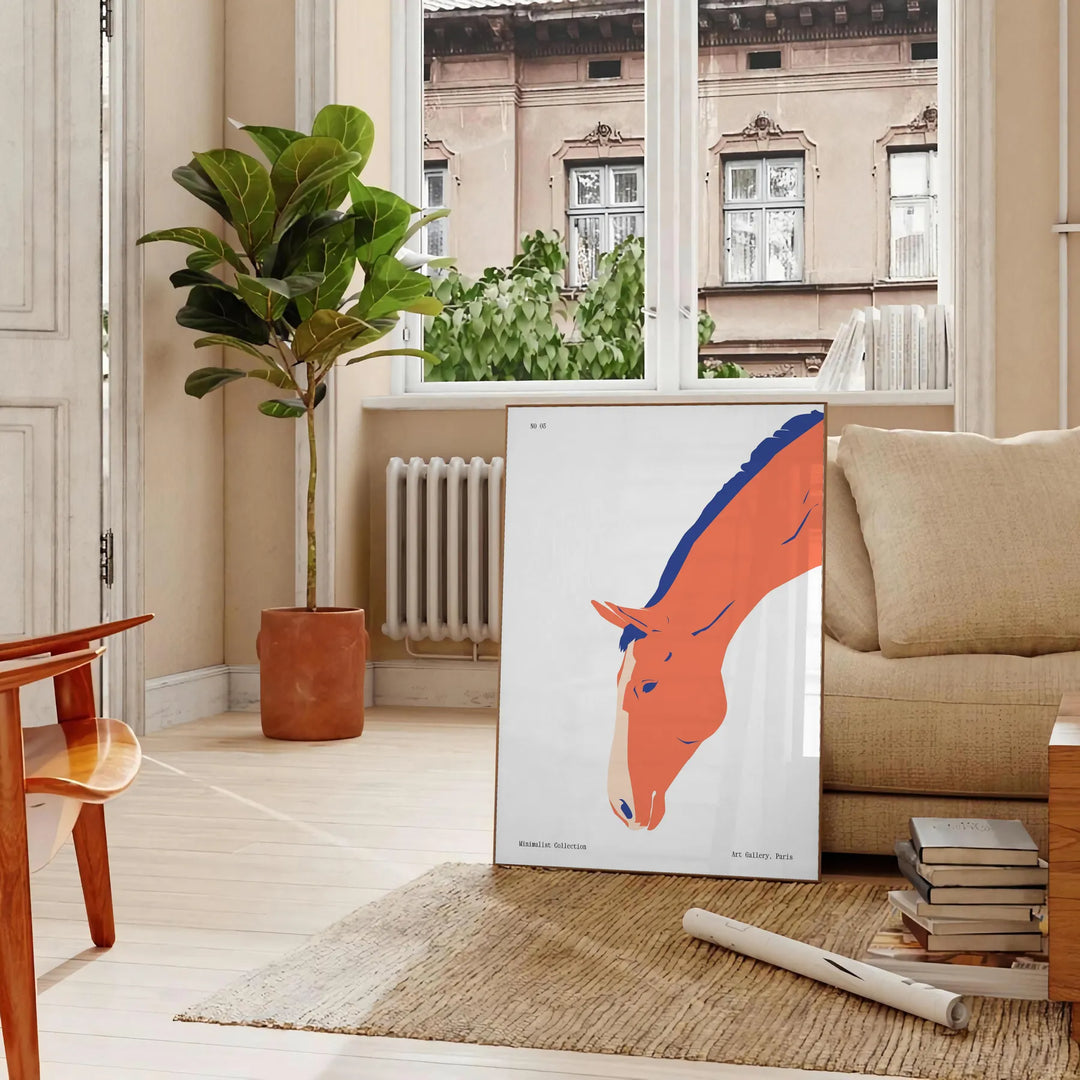Un cheval galopant à travers un paysage cosmique avec des nuances orange et bleu - dans un salon parisien avec canapé et ficus