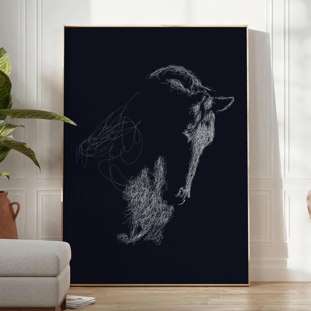 Affiche captivante thème cheval noir vert un effet saisissant espace cadeau unique disponible - dans une pièce lumineuse épurée avec plante et fauteuil