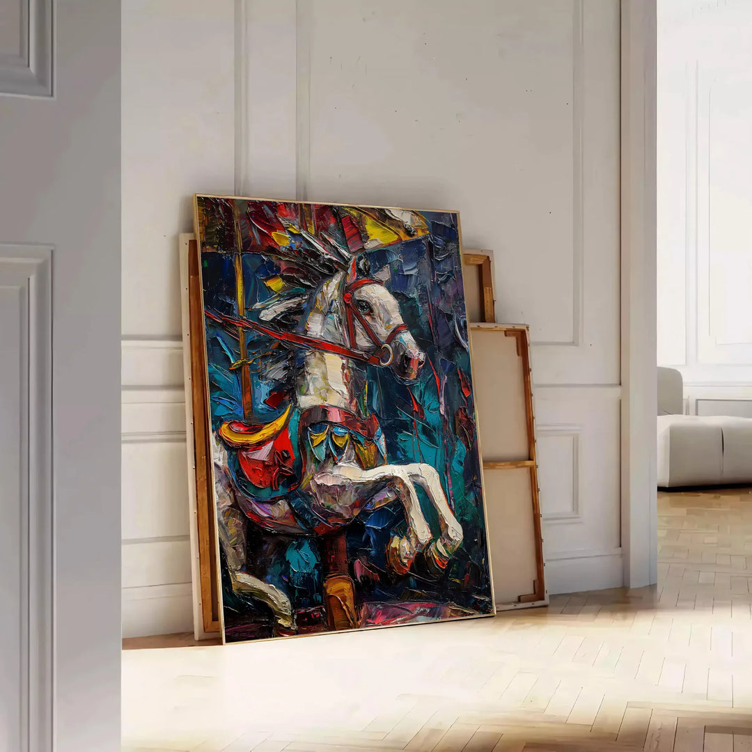 Pintura al óleo en impasto abstracta con tonos verdes y grises, pinceladas texturizadas - apoyado en un suelo de espiga contra una pared de molduras