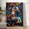 Pintura al óleo en impasto abstracta con tonos verdes y grises, pinceladas texturizadas - en una habitación luminosa y minimalista con planta y sillón
