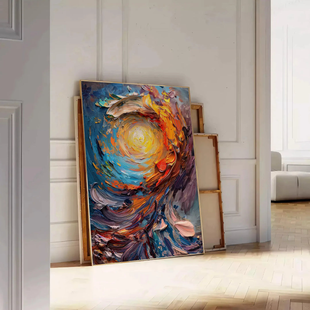 Pintura al óleo en impasto abstracto con remolinos verdes y naranjas - apoyado en un suelo de espiga contra una pared de molduras