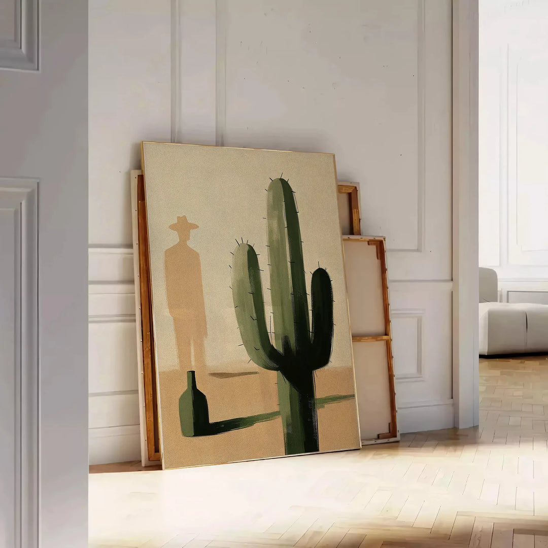 Illustration minimaliste d'un cactus en tons verts et noirs - posée sur un parquet à chevrons contre un mur à moulures