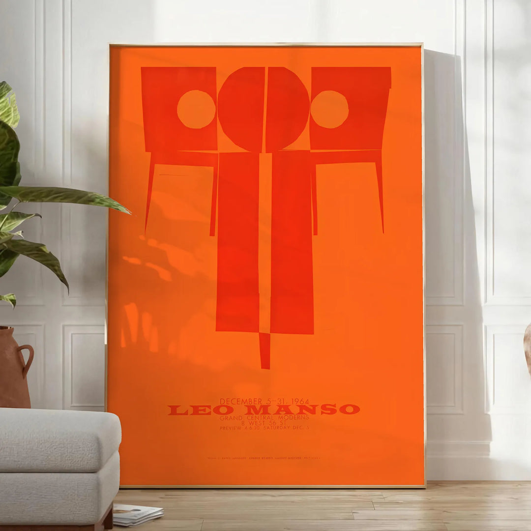Composição abstrata com cores laranja e vermelha em um estilo moderno - num quarto luminoso e minimalista com planta e poltrona