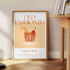 Vintage Illustration eines Old Fashioned Cocktails mit orange und roten Farbtönen - neben einem runden Beistelltisch aus Holz mit Büchern
