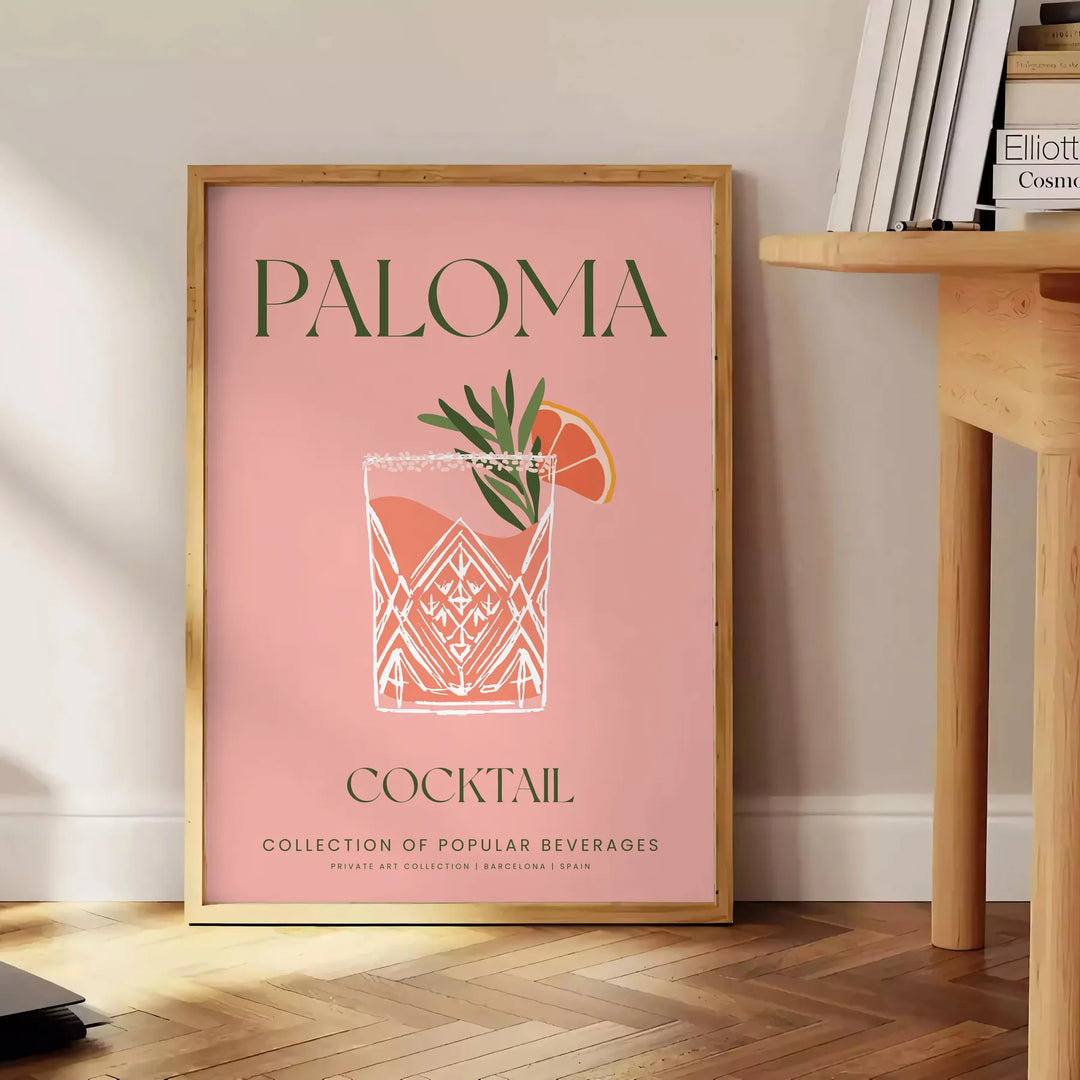 Ilustração de um coquetel Paloma com tons marrons e verdes terrosos - ao lado de uma mesa de apoio redonda em madeira com livros