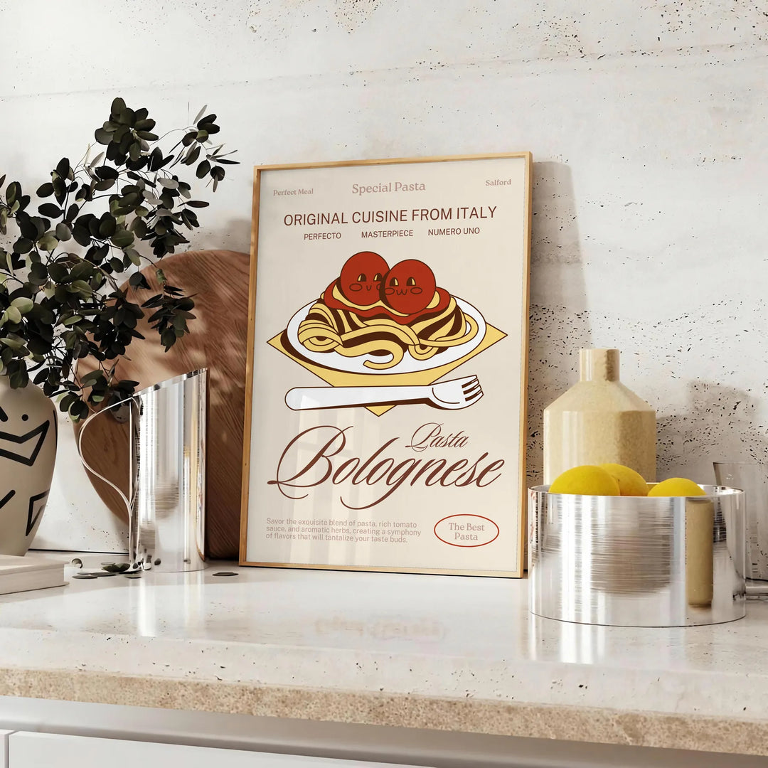 Illustrazione di Pasta Bolognese in tonalità calde di marrone e arancione - su un piano con eucalipto e una ciotola di limoni