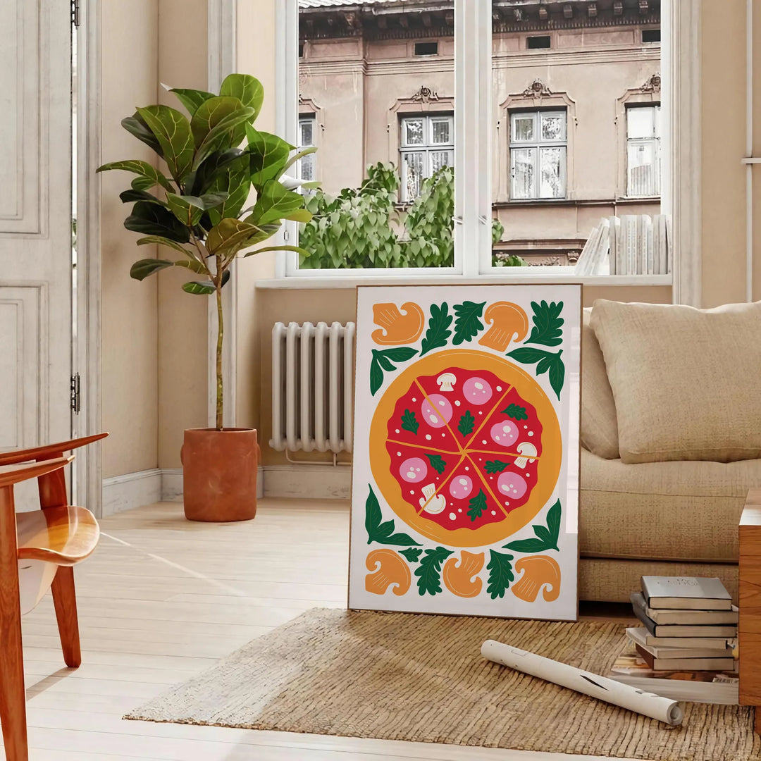 Un'illustrazione colorata di una pizza con condimenti, con tonalità verdi e arancioni. - in un soggiorno parigino con divano e un ficus
