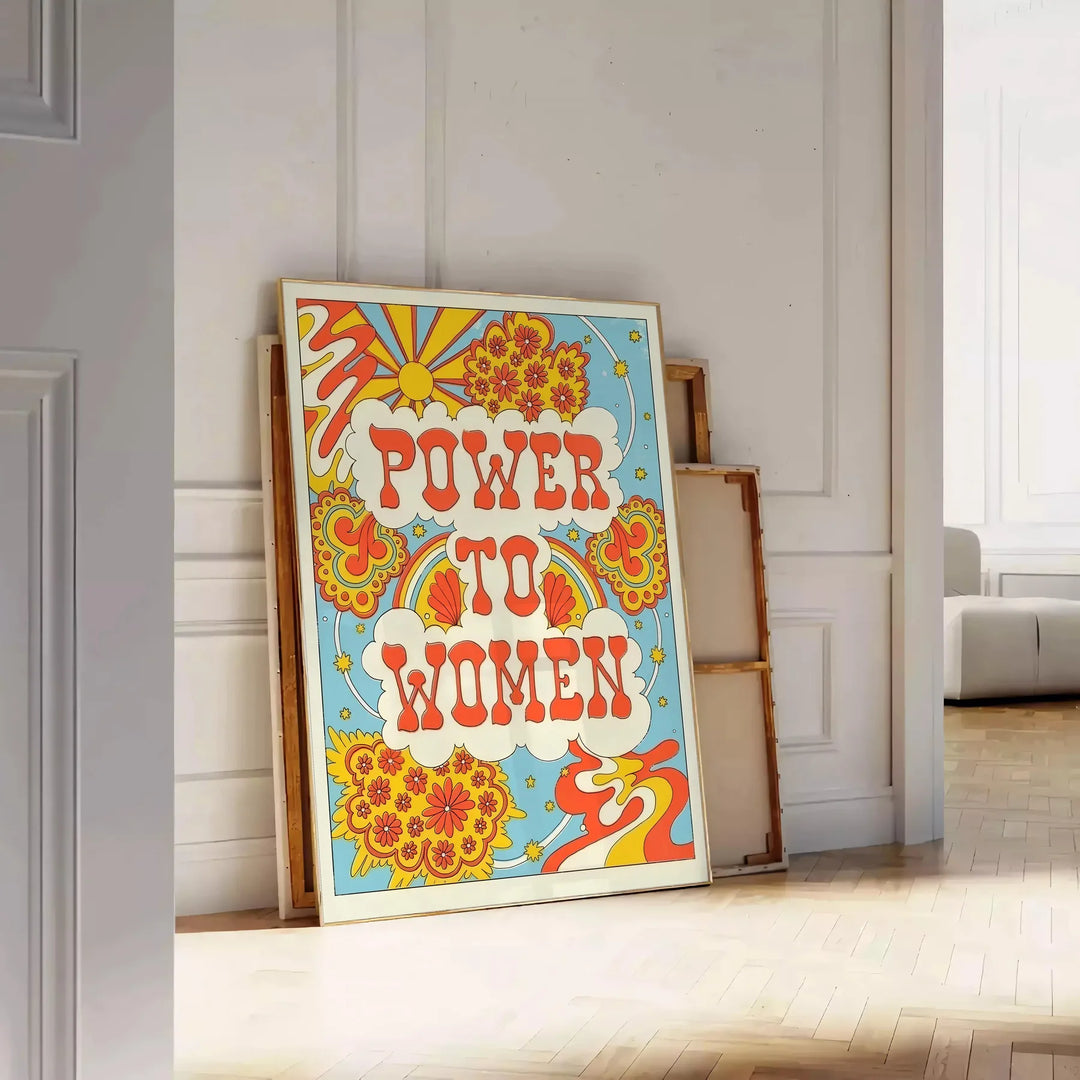 Design abstrait coloré célébrant l'autonomisation des femmes avec des formes groovy - posée sur un parquet à chevrons contre un mur à moulures