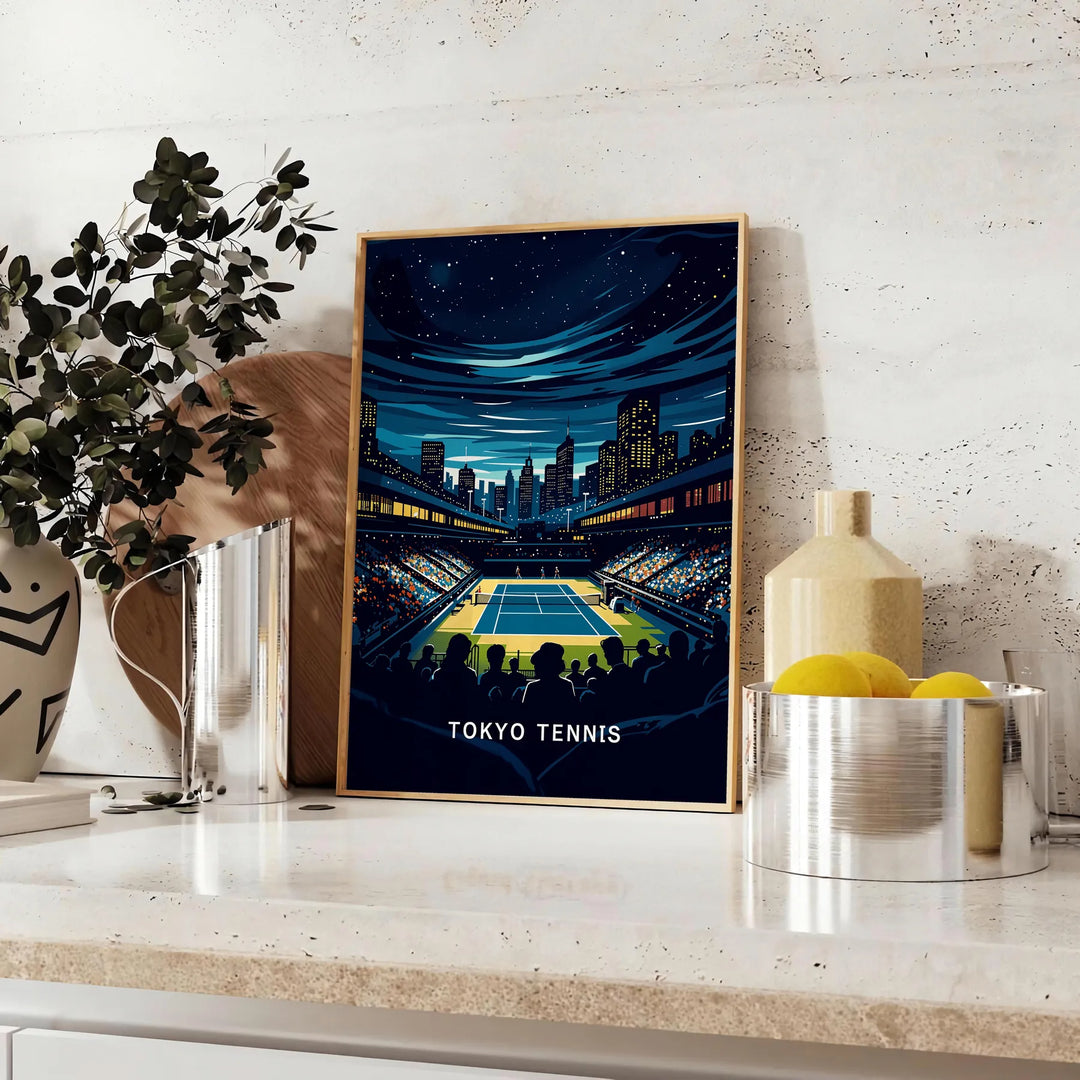 Poster in stile Art Deco con giocatori di tennis a Tokyo - su un piano con eucalipto e una ciotola di limoni