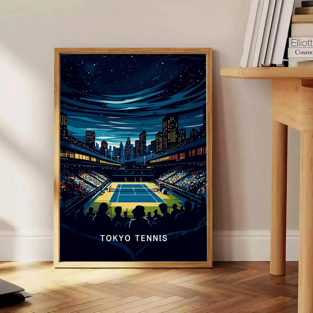 Poster in stile Art Deco con giocatori di tennis a Tokyo - accanto a un tavolino rotondo in legno con libri
