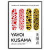 Abstrakte Punktmuster in Orange und Schwarz von Yayoi Kusama - in einem schwarzen Rahmen