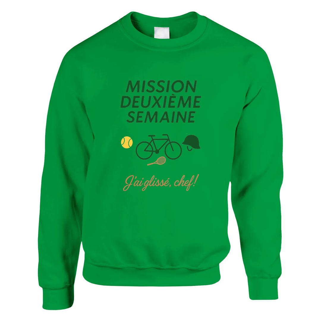 Sweater featuring a graphic print of tennis elements and the text Mission 2ème Semaine