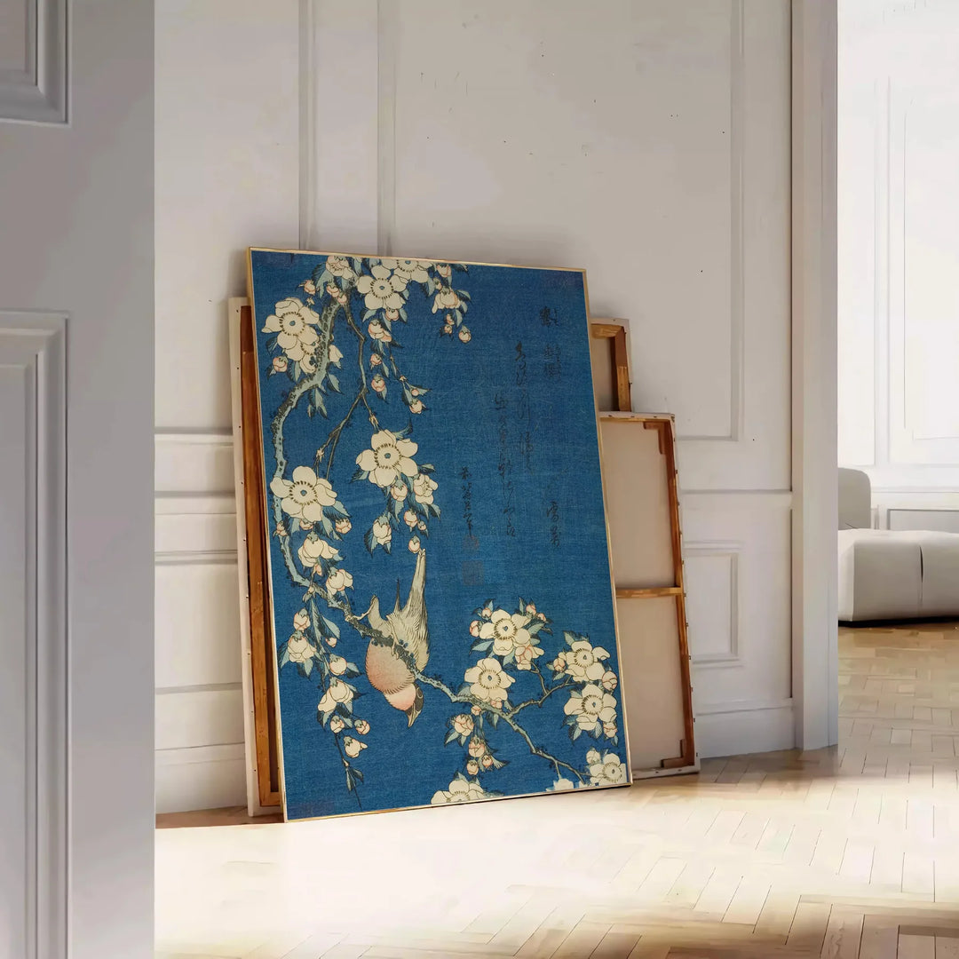 Plakāts ar Hokusai putnu un raudošu ķirsi zilā un brūnā krāsā